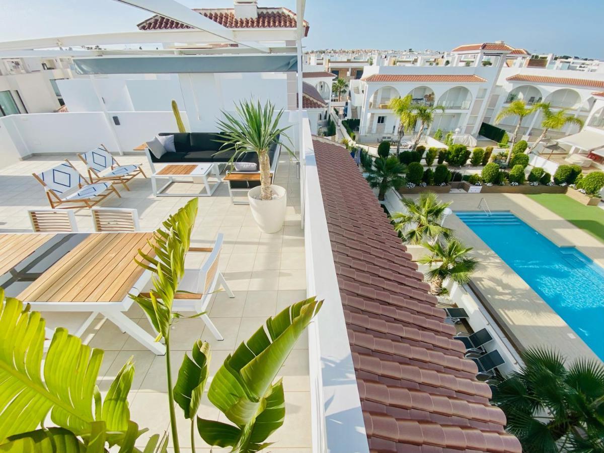 Fortuna Penthouse With Roof Terrace, Ac And Pool Рохалес Екстериор снимка