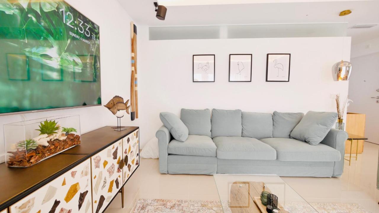 Fortuna Penthouse With Roof Terrace, Ac And Pool Рохалес Екстериор снимка