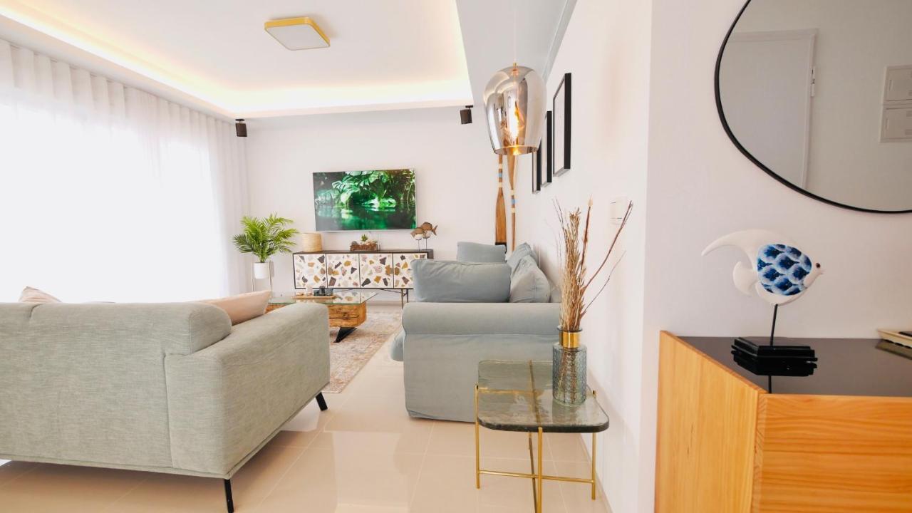 Fortuna Penthouse With Roof Terrace, Ac And Pool Рохалес Екстериор снимка